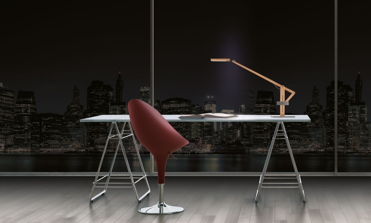 Drewniana lampa stołowa lawa idealna do biura, do czytania i pracy
